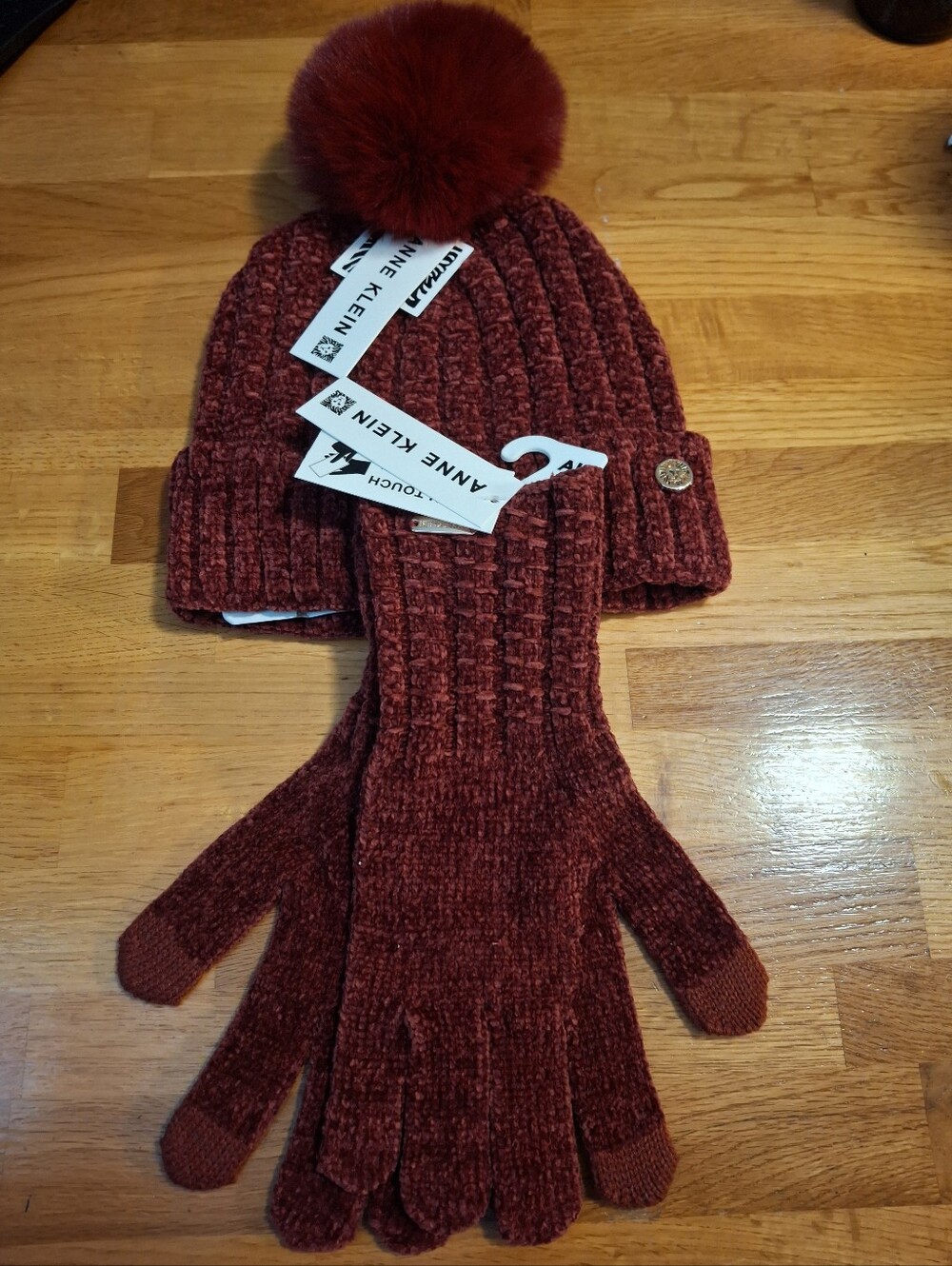 Anne Klein Knit Pom Pom Beanie Hat With Matching Gloves NWT
